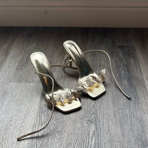 BILLINI GOLD BUTTERFLY HEELS
